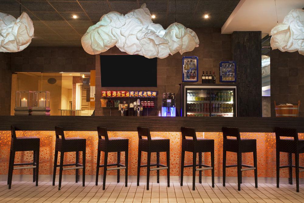Hotel Van Oranje Noordwijk Zewnętrze zdjęcie The bar at the 2012 London Olympics